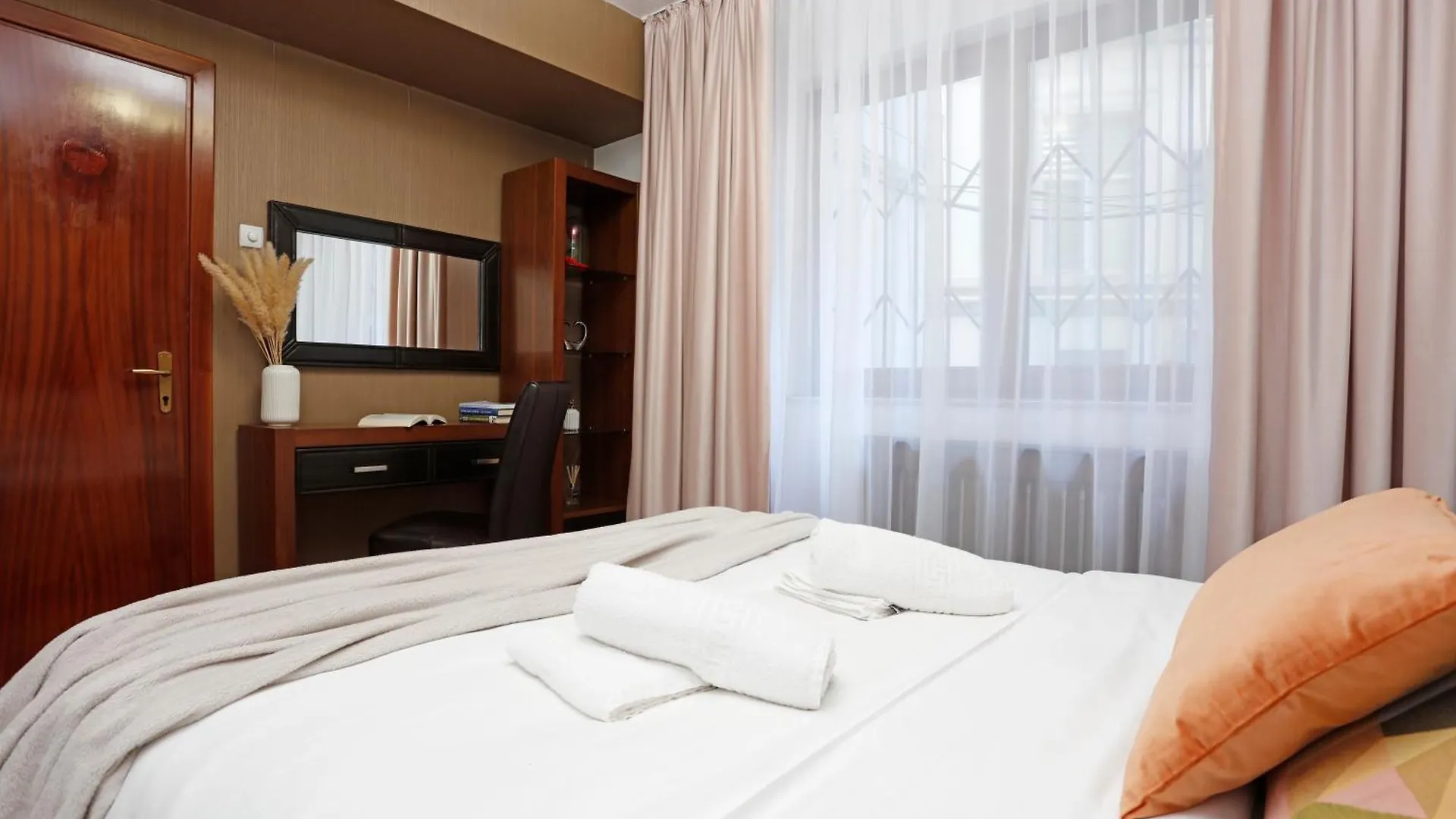 City Center Apartment Βουκουρέστι 0*,  Ρουμανία